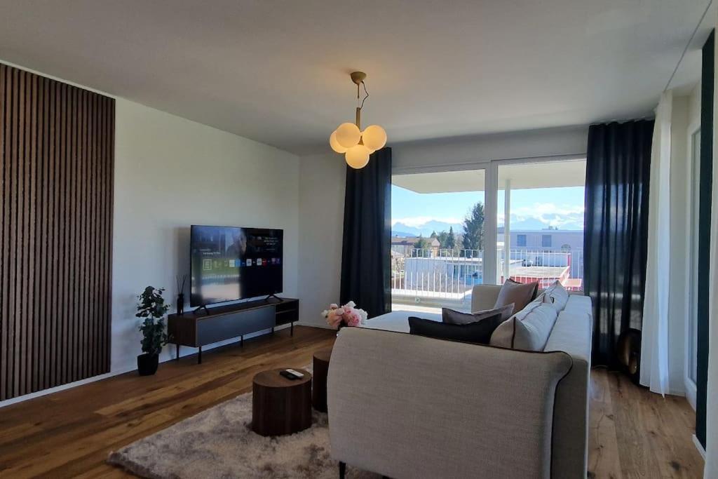 Visionary Hospitality Rothenburg, Lucerne - Premium Apartments With Free Parking, Washer, Kitchen, Terrace, 15' City Exteriör bild